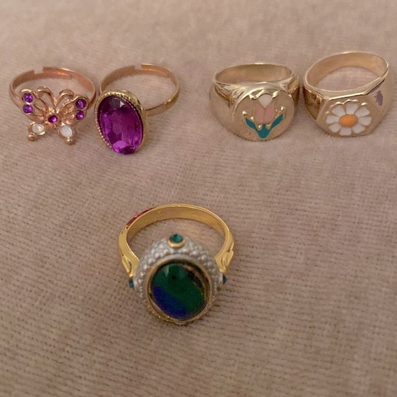 ✅Flowers, butterfly 🦋/ purple crystal ring, green crystal ring,  gold tone. - Picture 1 of 1